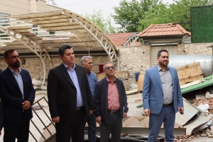 تصویر بازدید فرماندار فردیس از واحد صنعتی تولید لوازم خانگی