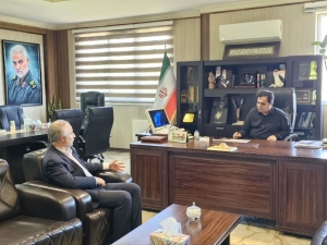 تصویر حضور بخشدار مرکزی در دفتر دکتر شمیرانی فرماندار شهرستان نظرآباد