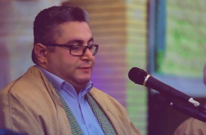 تصویر تلاوت نورانی استاد مهدی فلاح نژاد عید سعید قربان در مصلی نماز جمعه ساوجبلاغ