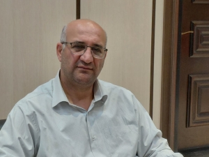 تصویر تأکید فرماندار اشتهارد بر بهره‌گیری از ظرفیت‌های سازمان همیاری شهرداری‌ها