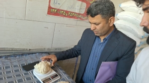 تصویر بازرسی اداره صمت نظرآباد از نانوایی‌ها و ارسال ۴ پرونده به تعزیرات
