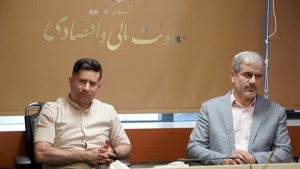 تصویر بررسی توسعه پرداخت الکترونیک کرایه تاکسی در کرج با محوریت "QR Code"