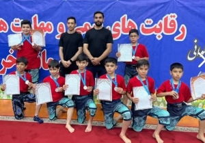 تصویر درخشش خردسالان البرزی در رقابت‌های زورخانه‌ای با کسب 10 مدال