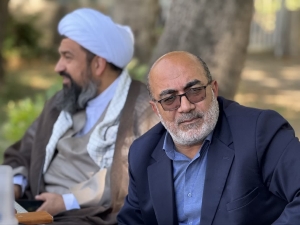 تصویر برگزاری جلسه ستاد تسهیل و رفع موانع تولید شهرستان چهارباغ در گلخانه مؤمنی"