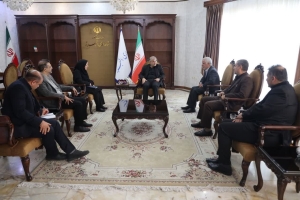 تصویر رئیس سازمان زمین‌شناسی و اکتشافات معدنی کشور با استاندار البرز دیدار کرد