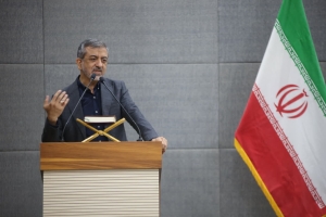 تصویر خدمت به خانواده‌های شهدا توفیقی الهی است