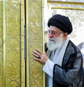 تصویر بسیج هیات رزمندگان اسلام برای خدمت رسانی به بدرقه کنندگان امام شهید