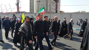 تصویر حضور فرهنگیان استان البرز در مراسم تشییع رهیر شهید انقلاب