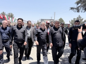 تصویر بازدید استاندار البرز از مواکب خدمت‌رسانی به مسافرین و زائران رهبر شهید در پارک سوار مهستان
