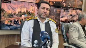 تصویر کنترل موفق ترافیک راههای البرز در زمان مراسم تشییع قائد امت؛ حادثه نداشتیم