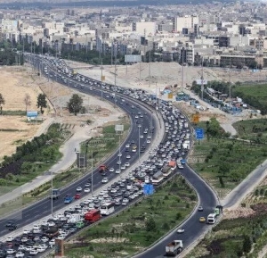 تصویر روزانه ۳۰۰ هزار تردد در آزادراه تهران–کرج-قزوین ثبت می‌شود