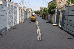 تصویر نهضت آسفالت در ماهدشت ادامه دارد؛ کوچه ترابی ۸ آسفالت شد