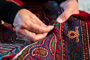تصویر گام البرز برای تقویت چرخه تولید و عرضه صنایع‌دستی