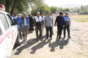 تصویر بازدید فرماندار تهران از دومین روز مانور سیل و بقا در شرایط سخت